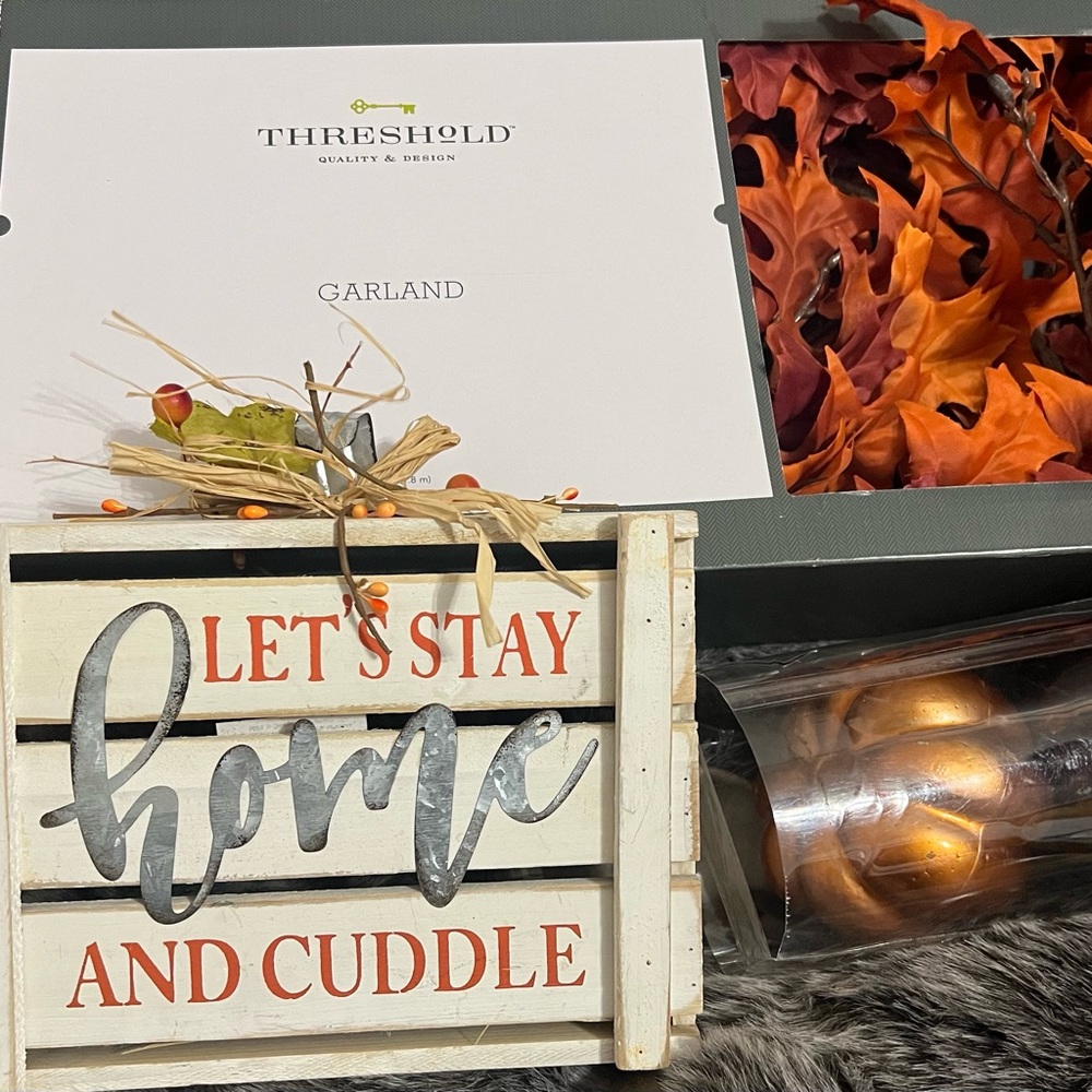 Halloween / Fall Decor, Garland, and Pumpkins Bundle!!!😍😍 - Picture 1 of 7